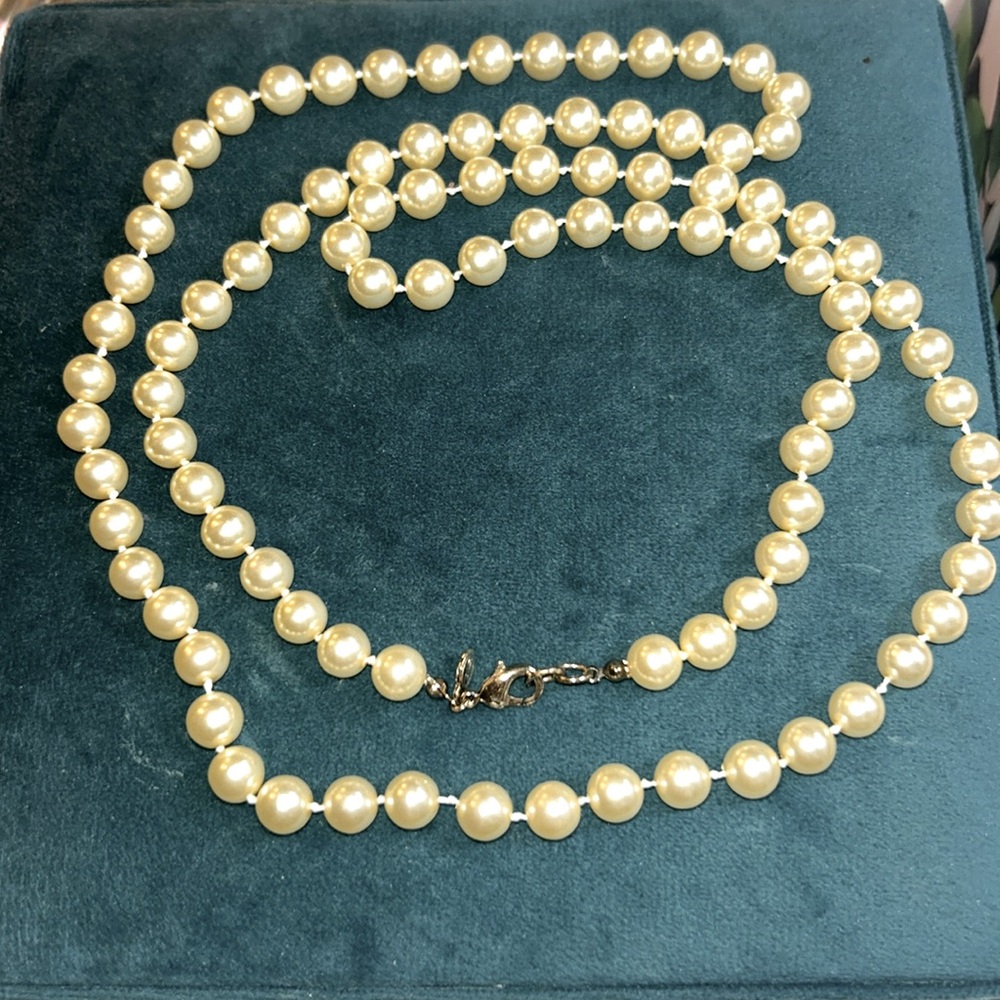 Vintage Monet long pearl necklace